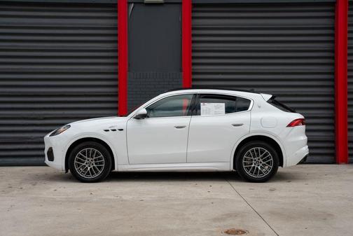 White 2023 Maserati Grecale GT