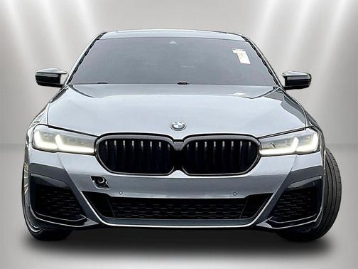 Skyscraper Gray Metallic 2023 BMW 540 i xDrive