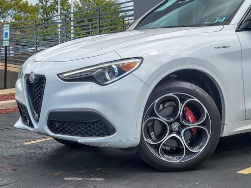 2022 Alfa Romeo Stelvio Veloce