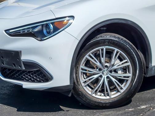 2022 Alfa Romeo Stelvio Sprint