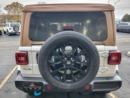 2022 Jeep Wrangler Unlimited 4xe Sahara