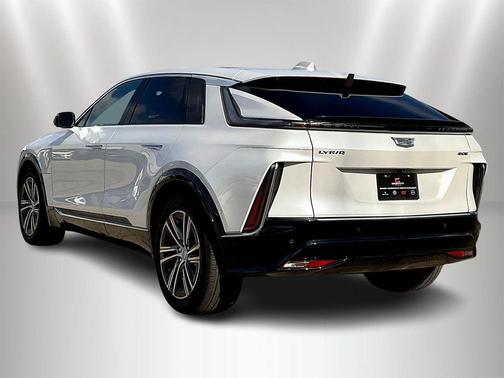 Crystal White Tri-Coat 2024 Cadillac LYRIQ Luxury