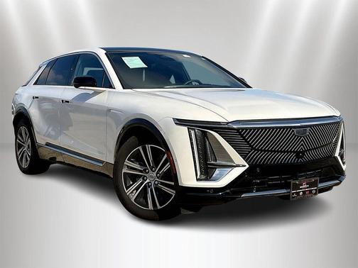 Crystal White Tri-Coat 2024 Cadillac LYRIQ Luxury