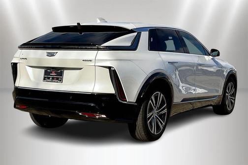 Crystal White Tri-Coat 2024 Cadillac LYRIQ Luxury