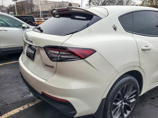 2022 Maserati Levante Modena