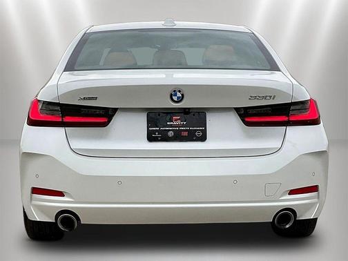 Mineral White Metallic 2023 BMW 330 i xDrive