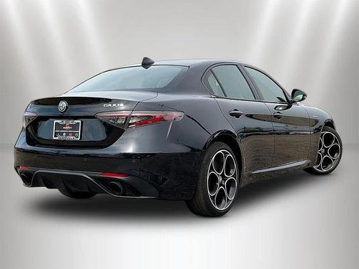 Vulcano Black Metallic 2024 Alfa Romeo Giulia Veloce