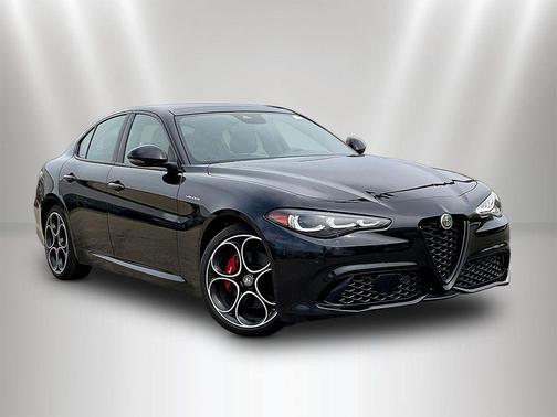 Vulcano Black Metallic 2024 Alfa Romeo Giulia Veloce