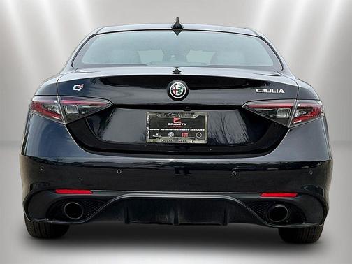 Vulcano Black Metallic 2024 Alfa Romeo Giulia Veloce