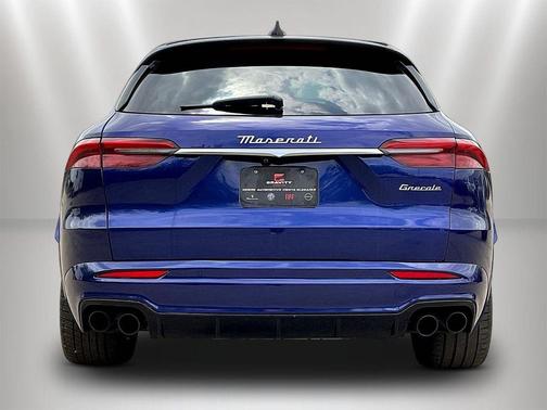 Blu 2023 Maserati Grecale Modena