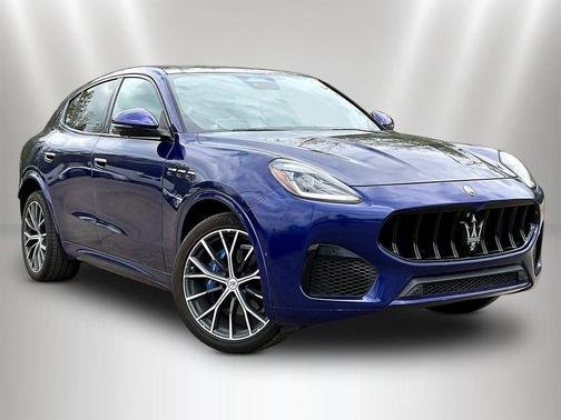 Blu 2023 Maserati Grecale Modena