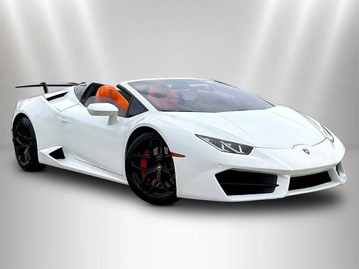 White 2019 Lamborghini Huracan LP580-2S