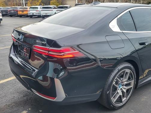 2025 BMW i5 xDrive40