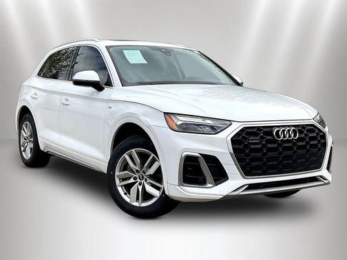 Ibis White 2022 Audi Q5 45 S line quattro Premium