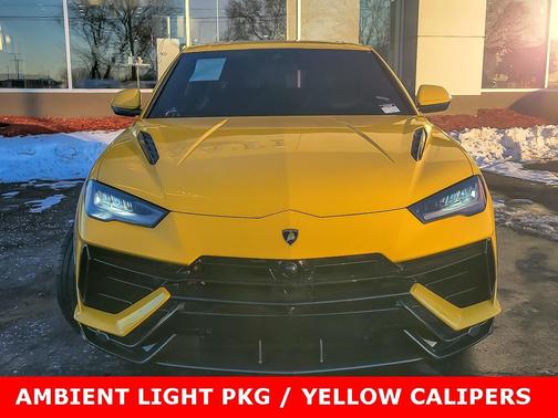 2023 Lamborghini Urus Performante