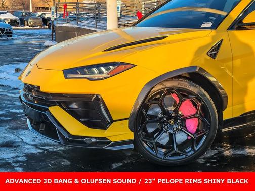 2023 Lamborghini Urus Performante