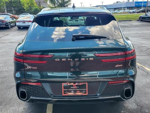 2023 Genesis GV70 2.5T