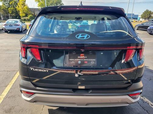 2025 Hyundai TUCSON SE