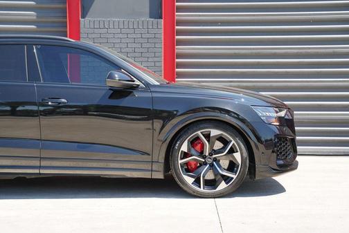 Mythos Black Metallic 2022 Audi RS Q8 4.0T quattro