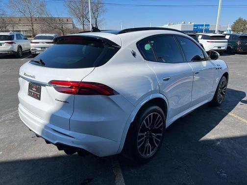 2023 Maserati Grecale Modena