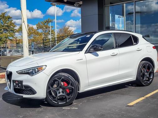2022 Alfa Romeo Stelvio Veloce