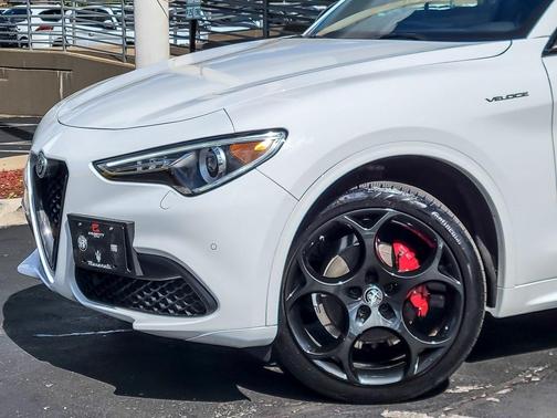 2022 Alfa Romeo Stelvio Veloce