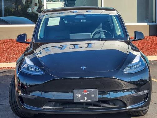 2025 Tesla Model Y Long Range