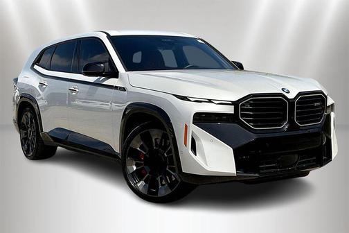 Mineral White Metallic 2023 BMW XM Base