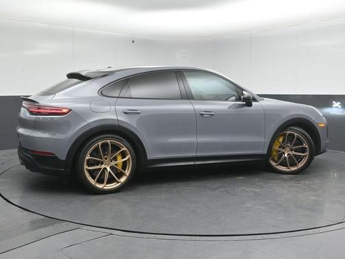 2022 Porsche Cayenne Turbo GT