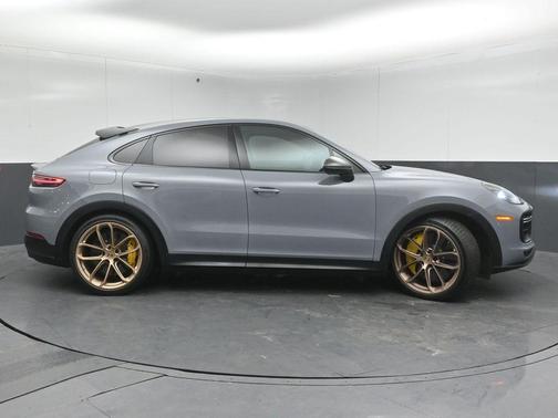2022 Porsche Cayenne Turbo GT
