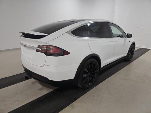 2021 Tesla Model X Long Range