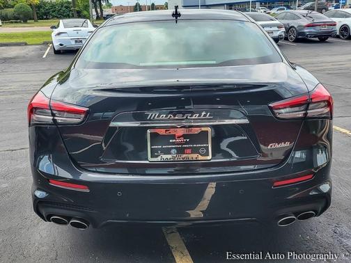 2022 Maserati Ghibli Modena Q4