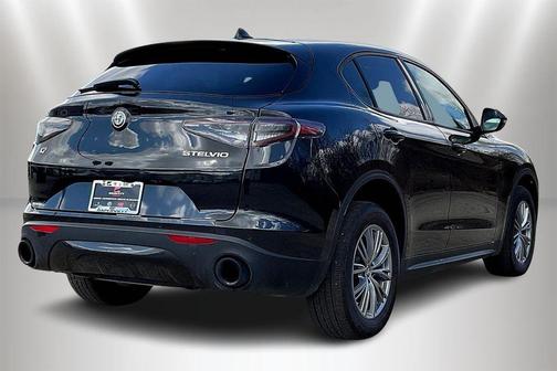 2024 Alfa Romeo Stelvio Base