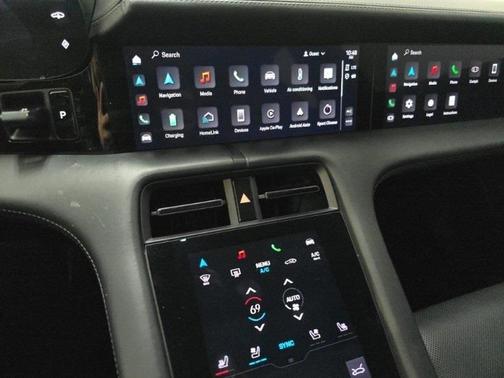 2024 Porsche Taycan 4