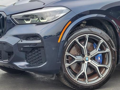 2022 BMW X5 M50i