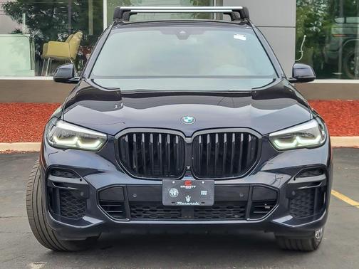 2022 BMW X5 M50i