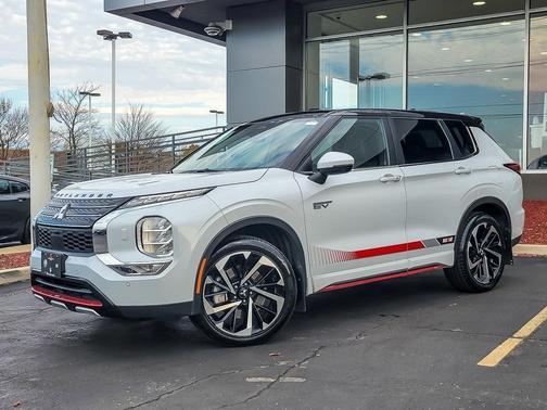 2024 Mitsubishi Outlander PHEV SE