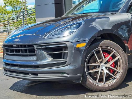 2022 Porsche Macan S