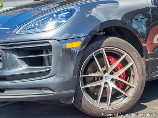 2022 Porsche Macan S