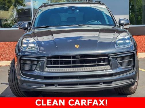 2022 Porsche Macan S