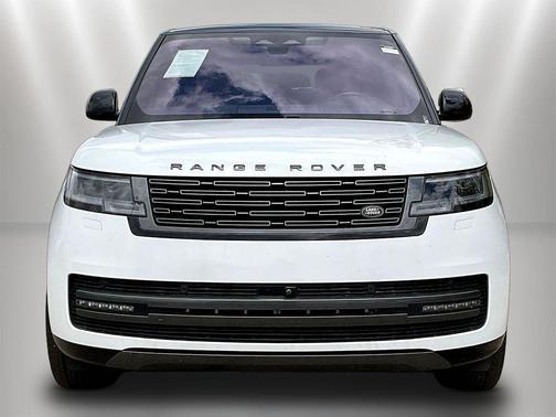 Fuji White 2023 Land Rover Range Rover P400 SE