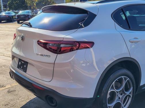 2022 Alfa Romeo Stelvio Sprint
