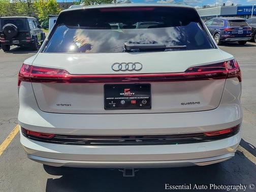 2021 Audi e-tron Premium Plus