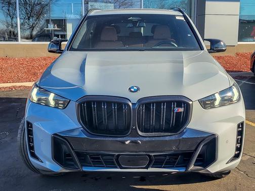2025 BMW X5 M60i
