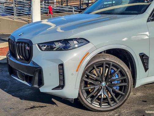 2025 BMW X5 M60i