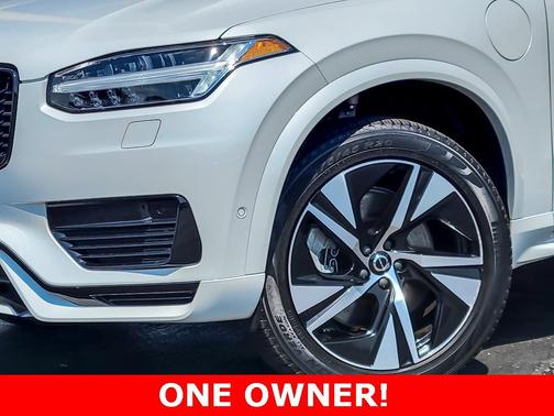 2022 Volvo XC90 Recharge Plug-In Hybrid T8 R-Design Extended Range 7P