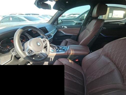 2022 BMW X7 M50i