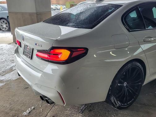 2022 BMW M5 Base