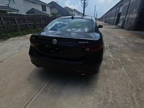 2019 Alfa Romeo Giulia Base