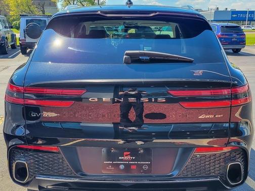 2022 Genesis GV70 2.5T
